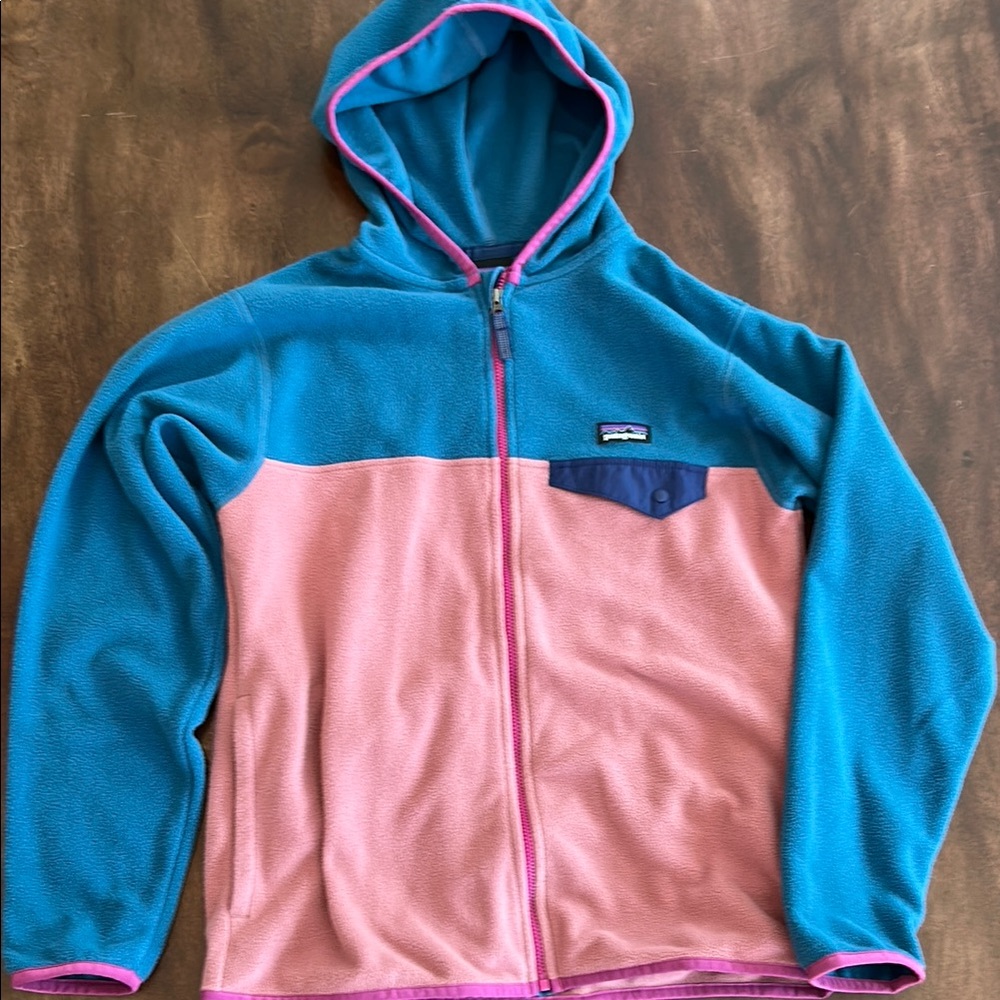 Kids Blue and Pink Patagonia Fleece Jacket, size L (12)